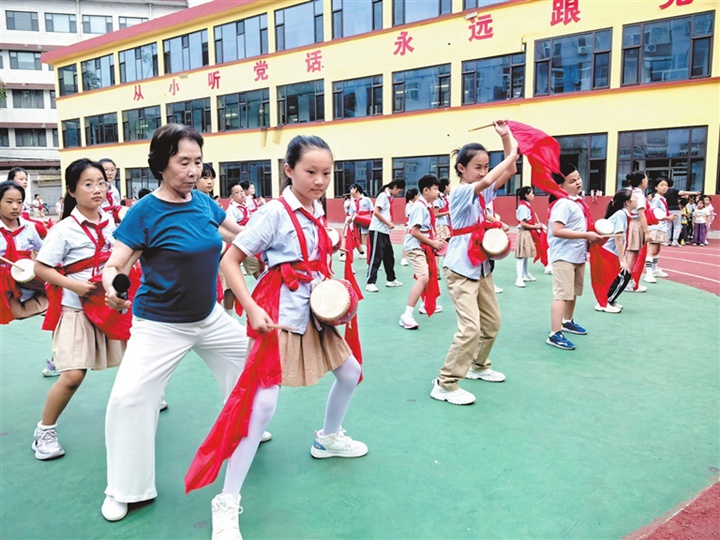 臨汾市各學(xué)校紛紛開(kāi)展形式多樣的社團(tuán)活動(dòng)